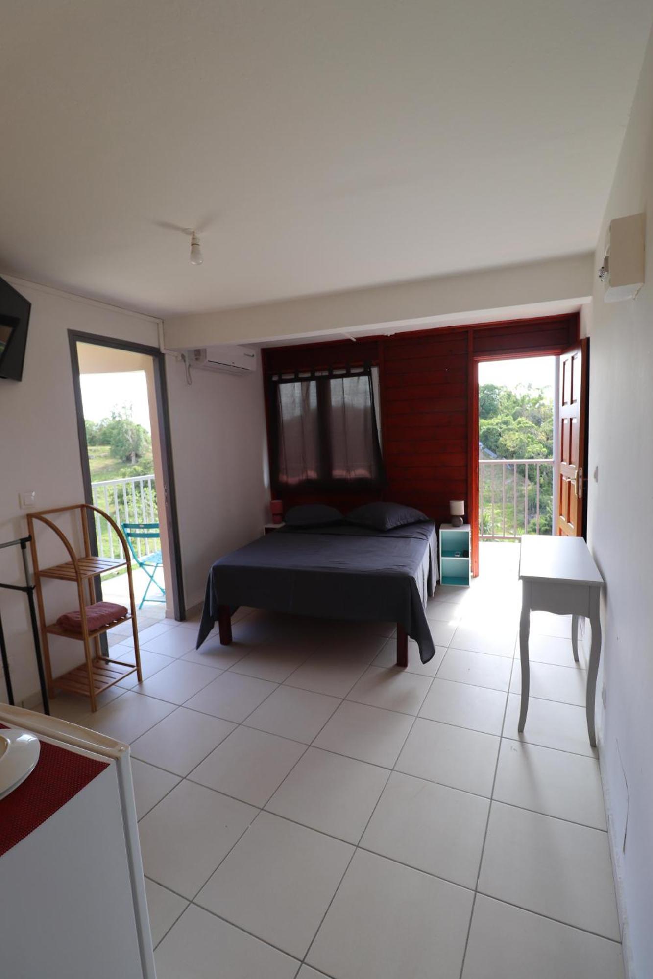 Les Gites De L'Union Les Abymes Room photo